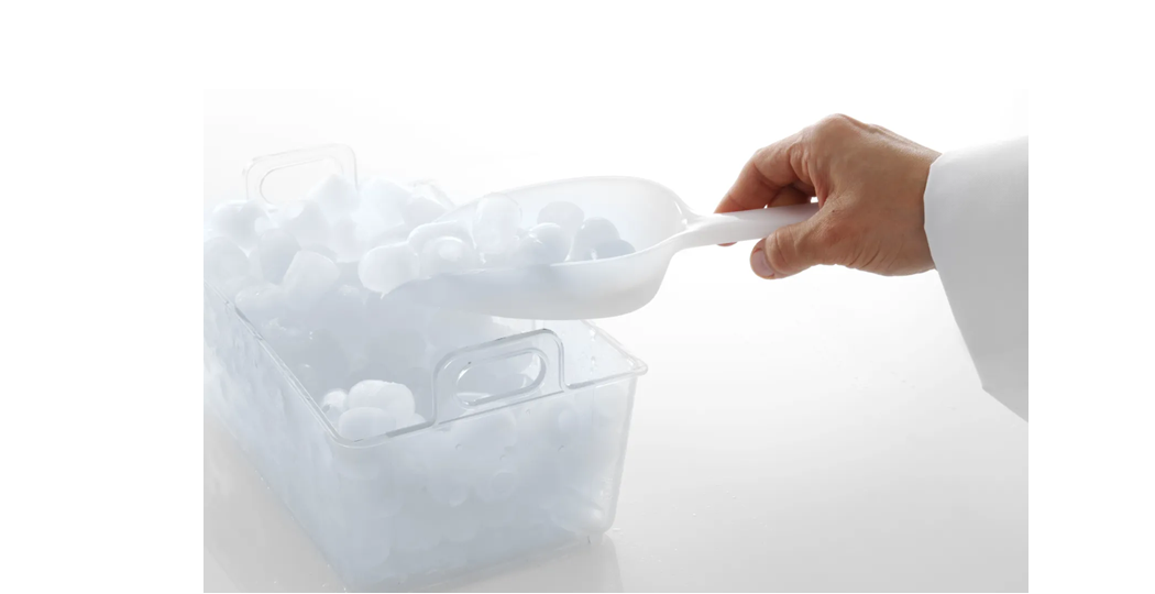 Porsjonsskje / isskje i plast med lengde fra 187 til 330 mm