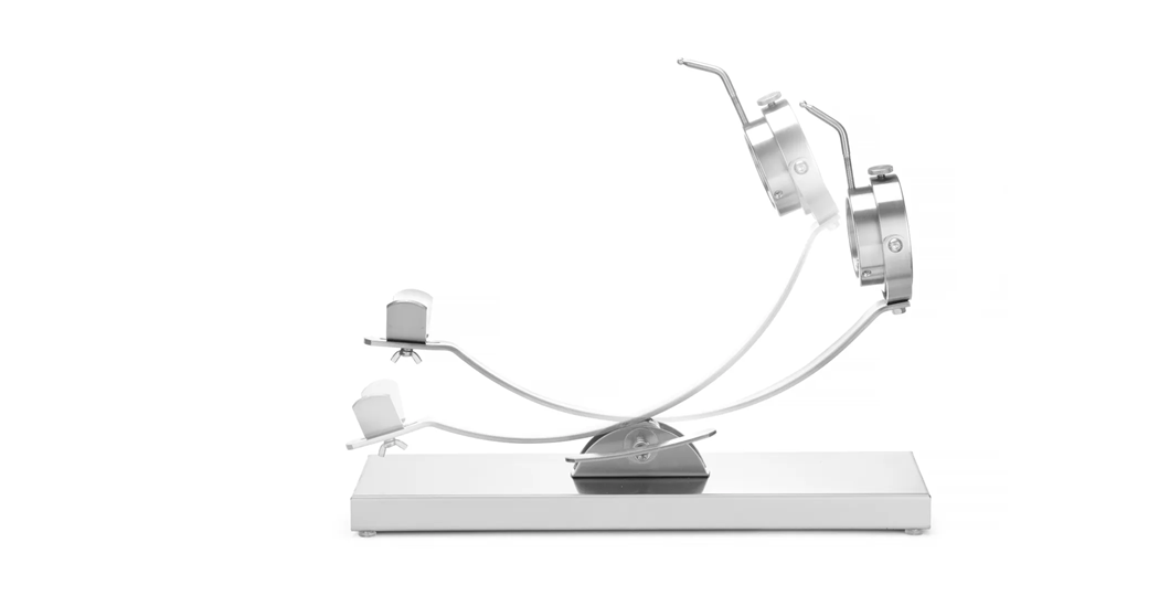 Elegant skinkeholder med vippe- og roteringssystem for perfekt posisjonering under skjæring