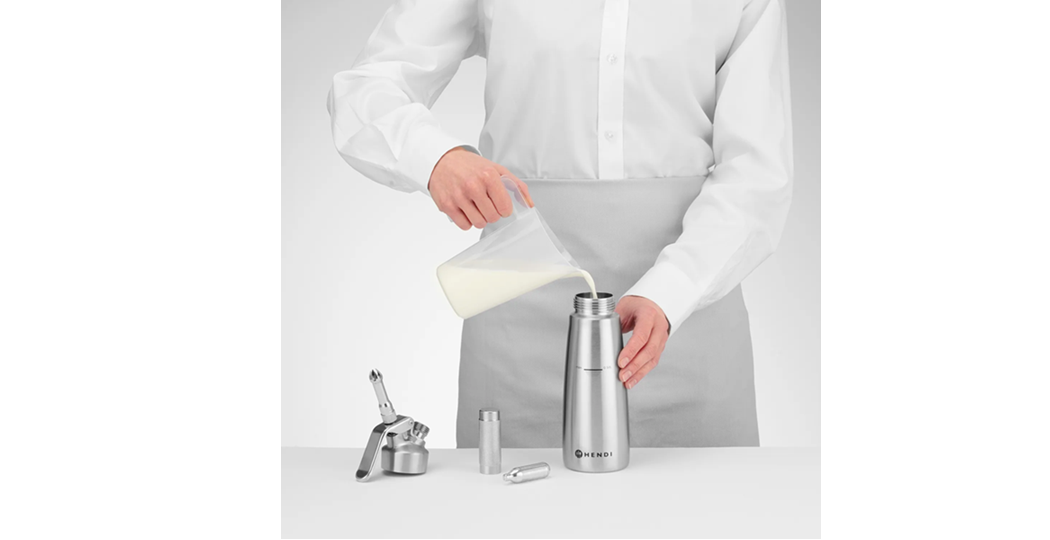 Kremsifon / kremsprøyte Proffserien som inkluderer 3 dyser i rustfritt stål og en rengjøringsbørste