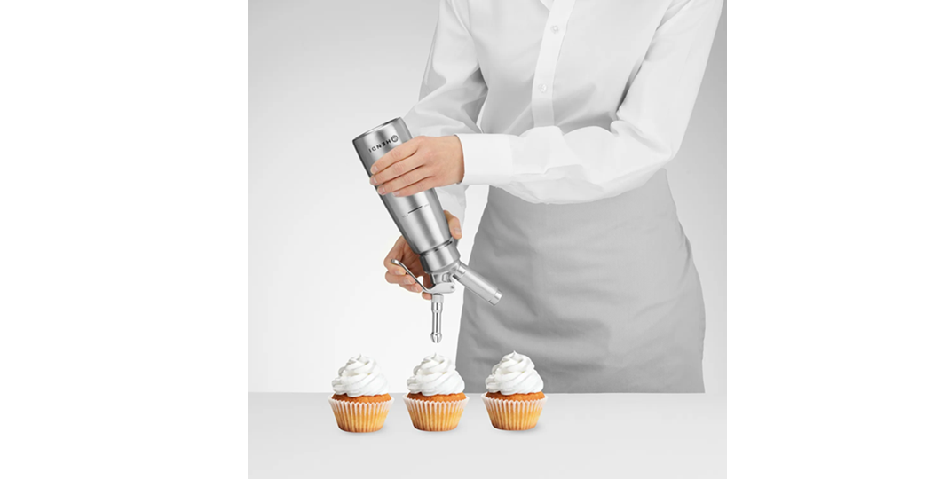 Kremsifon / kremsprøyte Proffserien som inkluderer 3 dyser i rustfritt stål og en rengjøringsbørste