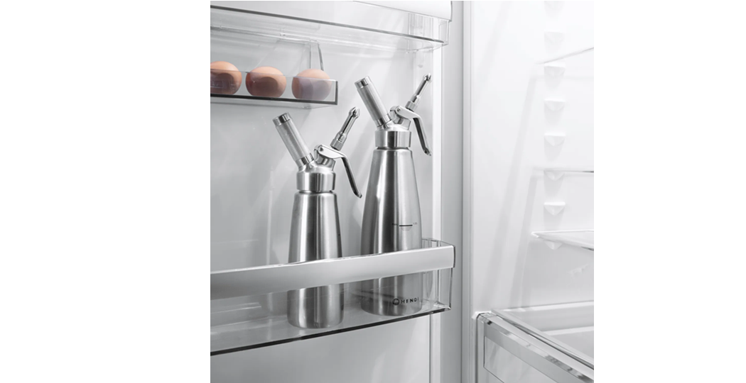 Kremsifon / kremsprøyte Proffserien som inkluderer 3 dyser i rustfritt stål og en rengjøringsbørste