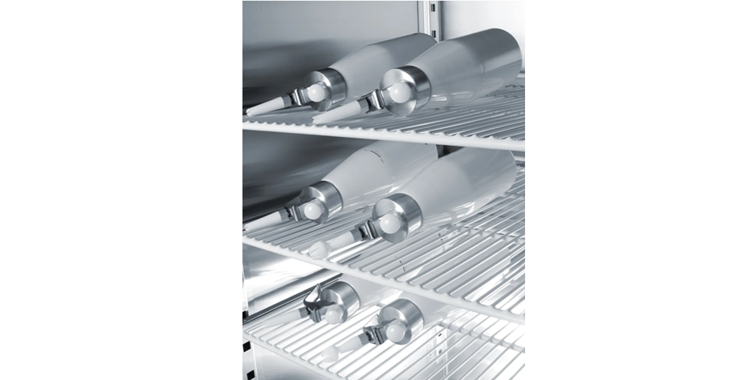 Kremsifon / kremsprøyte Kjøkken serien i hvit matt aluminium