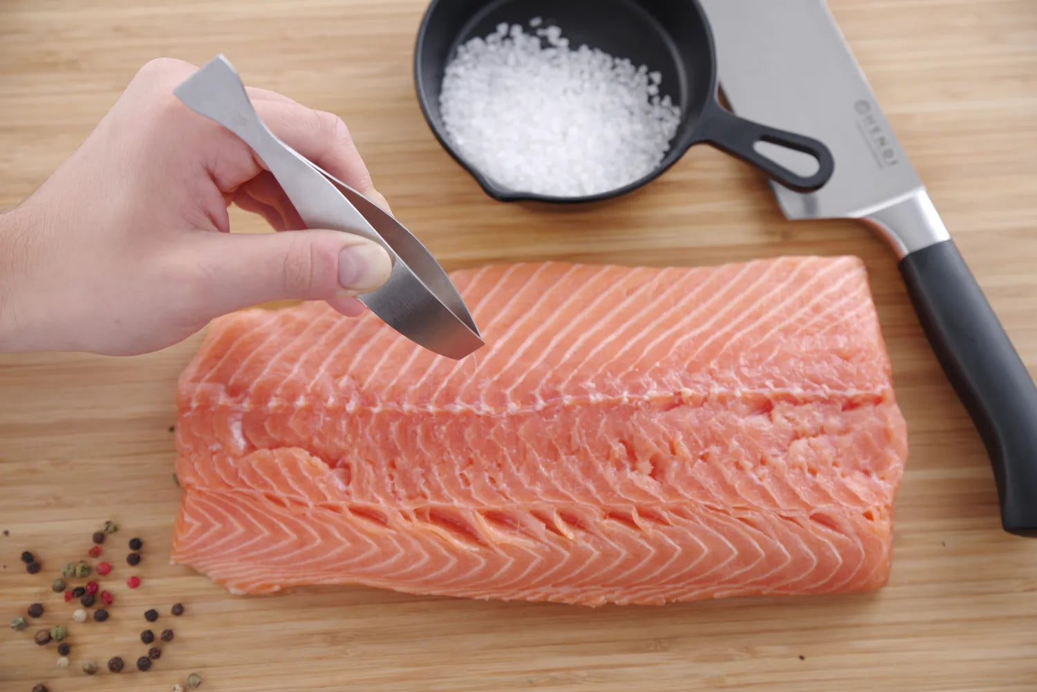 Flat hodet fiskebein pinsett – Presis håndtering av ben og små ingredienser