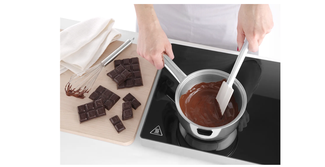 Dobbelvegget smelte- og vannbadskjele på 1 liter som er perfekt til å smelte sjokolade