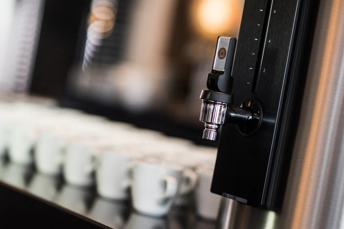 Animo urnetrakter ComBi-line CB 1×5W L med container på venstre side – 1 x 5 liter med integrert vannvarmer