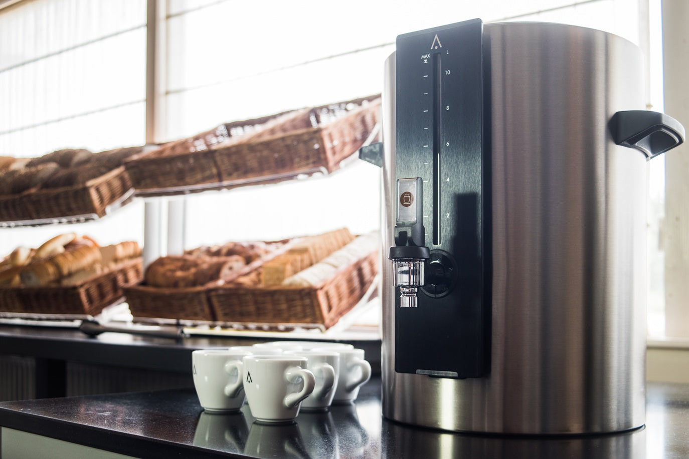 Animo Urnetrakter CB 1 x 10L beholder på venstre side - trakter inntil 60 liter i timen