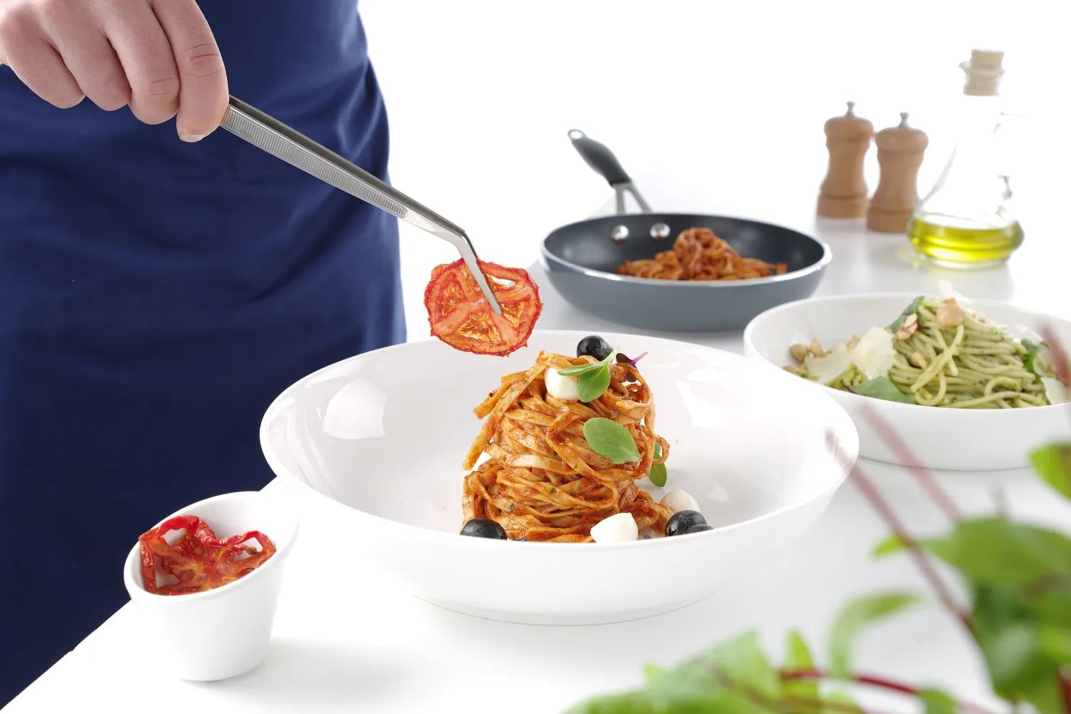 Pinsett buet med forskjellige lengder – presise pinsetter i rustfritt stål