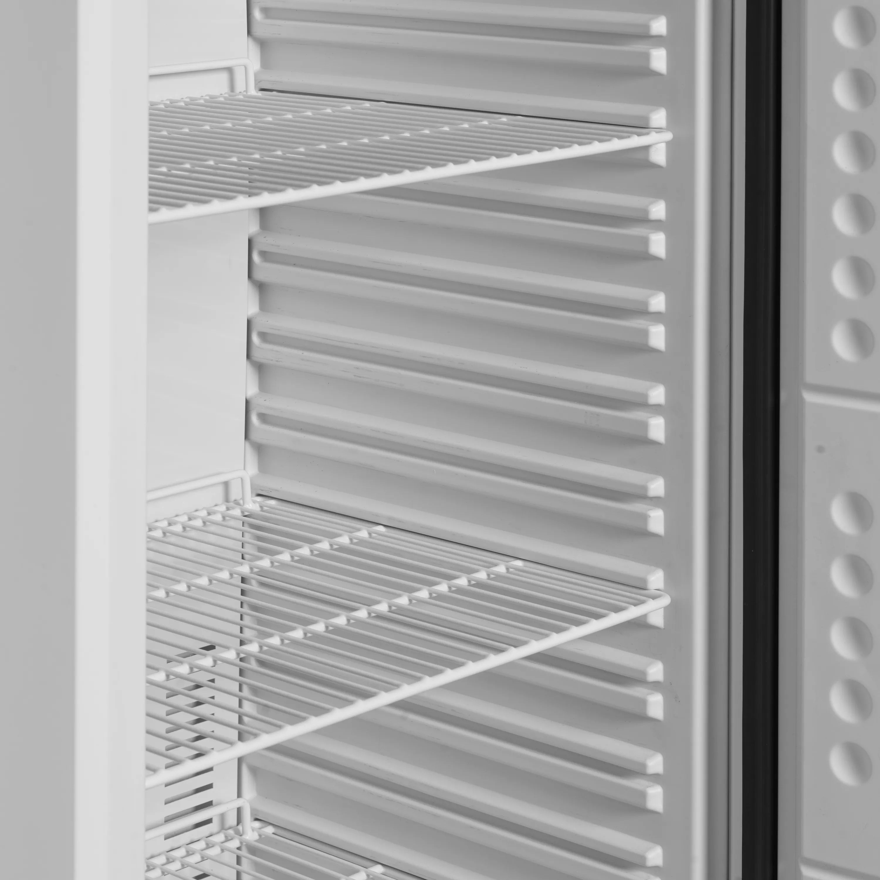 Tefcold Fryseskap UF400V hvit utside og ventilert kjøling